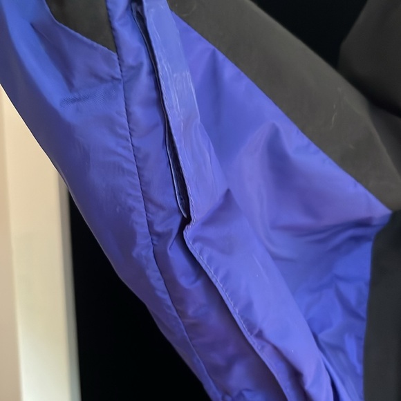 The North Face Black and Blue Gore-Tex Jacket XL - Picture 6 of 8